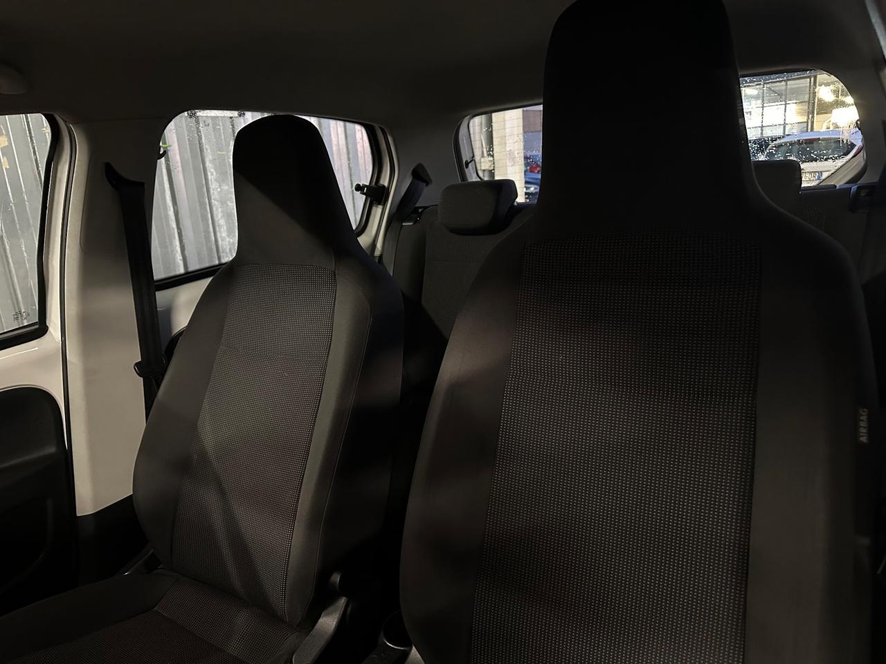 Volkswagen up! 1.0 5p. take KM CERTIFICATI