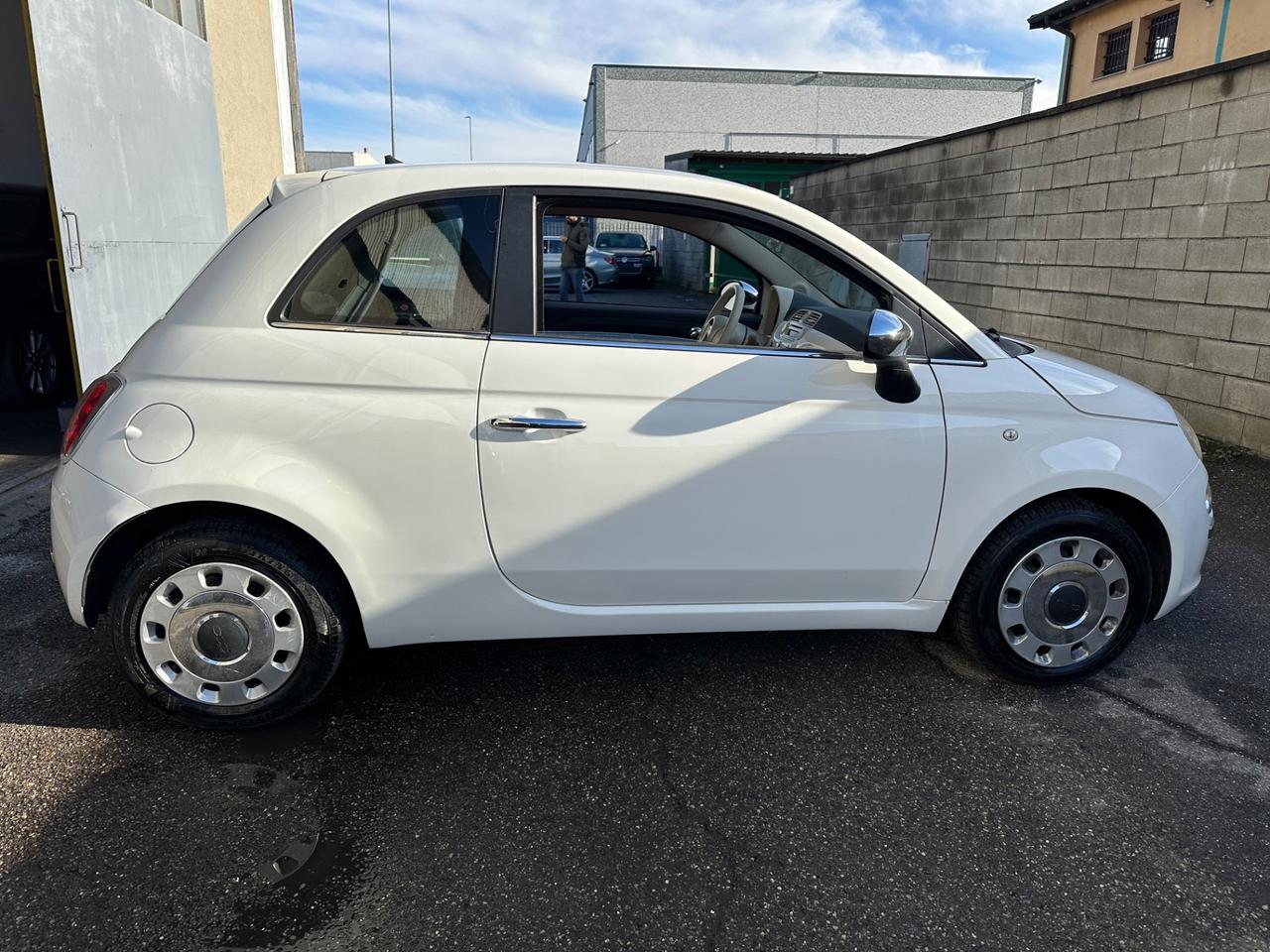 FIAT 500 1,2 BENZINA CAMBIO AUTOMATICO NEOPATENTATI