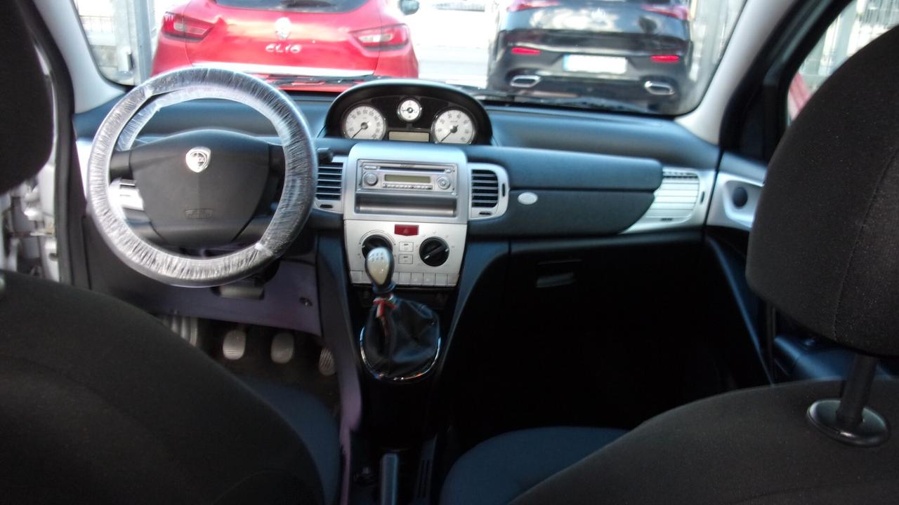 Lancia Ypsilon 1.2 New Oro