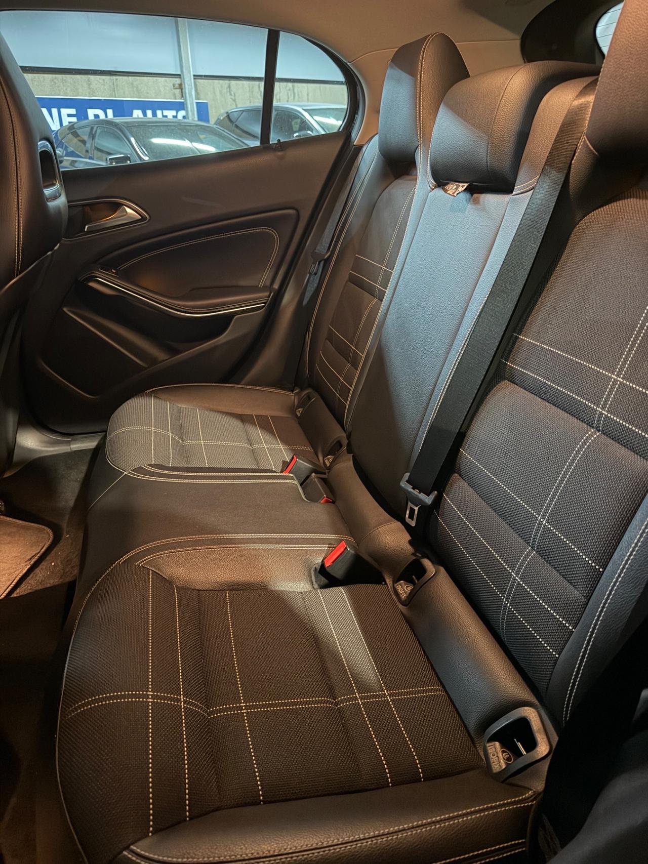 Mercedes-benz GLA 200 d Automatic Premium