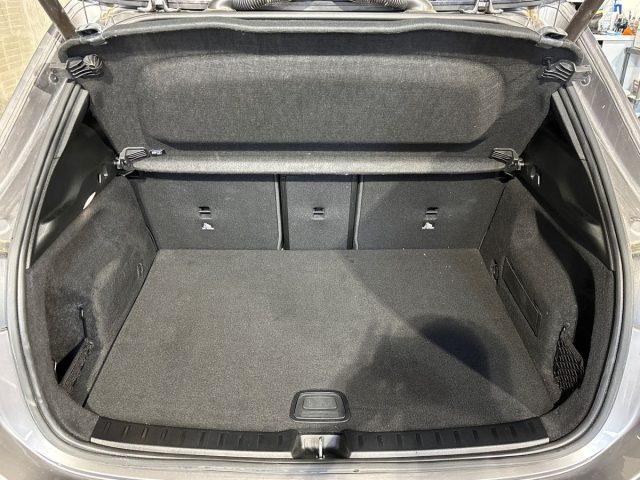 MERCEDES-BENZ EQA 300 4Matic Sport