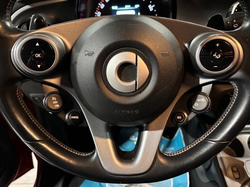 Smart brabus FOR FOUR XLLUSIVE 109CV-JBL