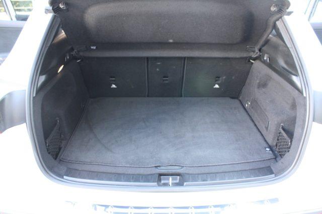 MERCEDES-BENZ GLA 200 Automatic Premium