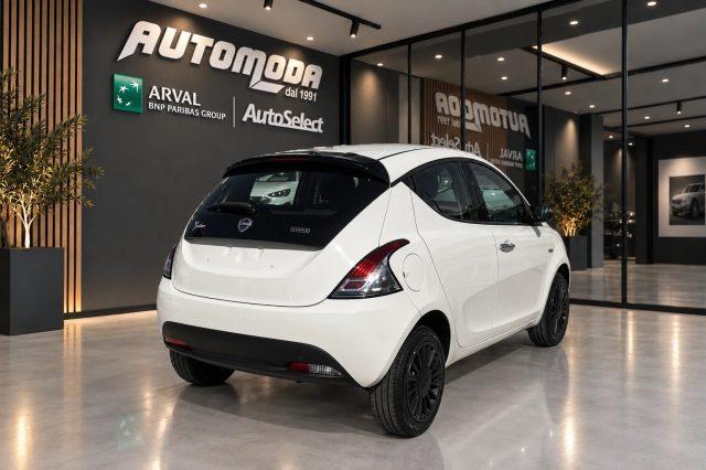 LANCIA Ypsilon HYBRID SILVER