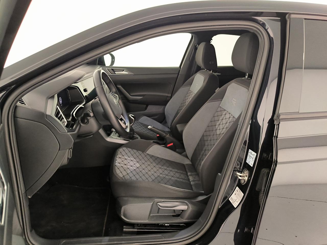 Volkswagen Taigo 1.0 tsi r-line 115cv