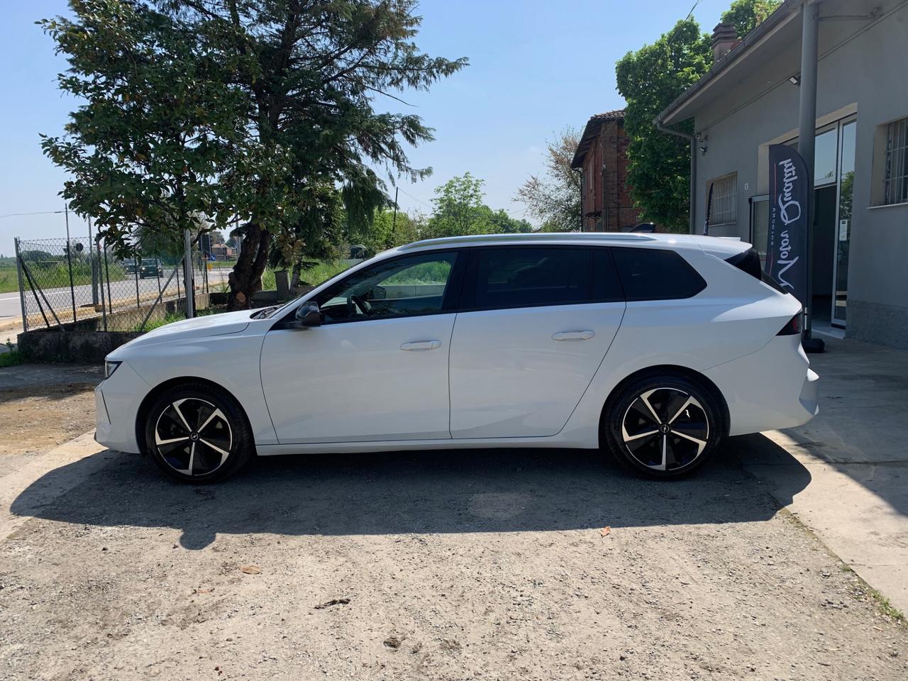 Opel Astra 1.5 T Diesel 130 CV AT8 Sports Tourer Business Elegance