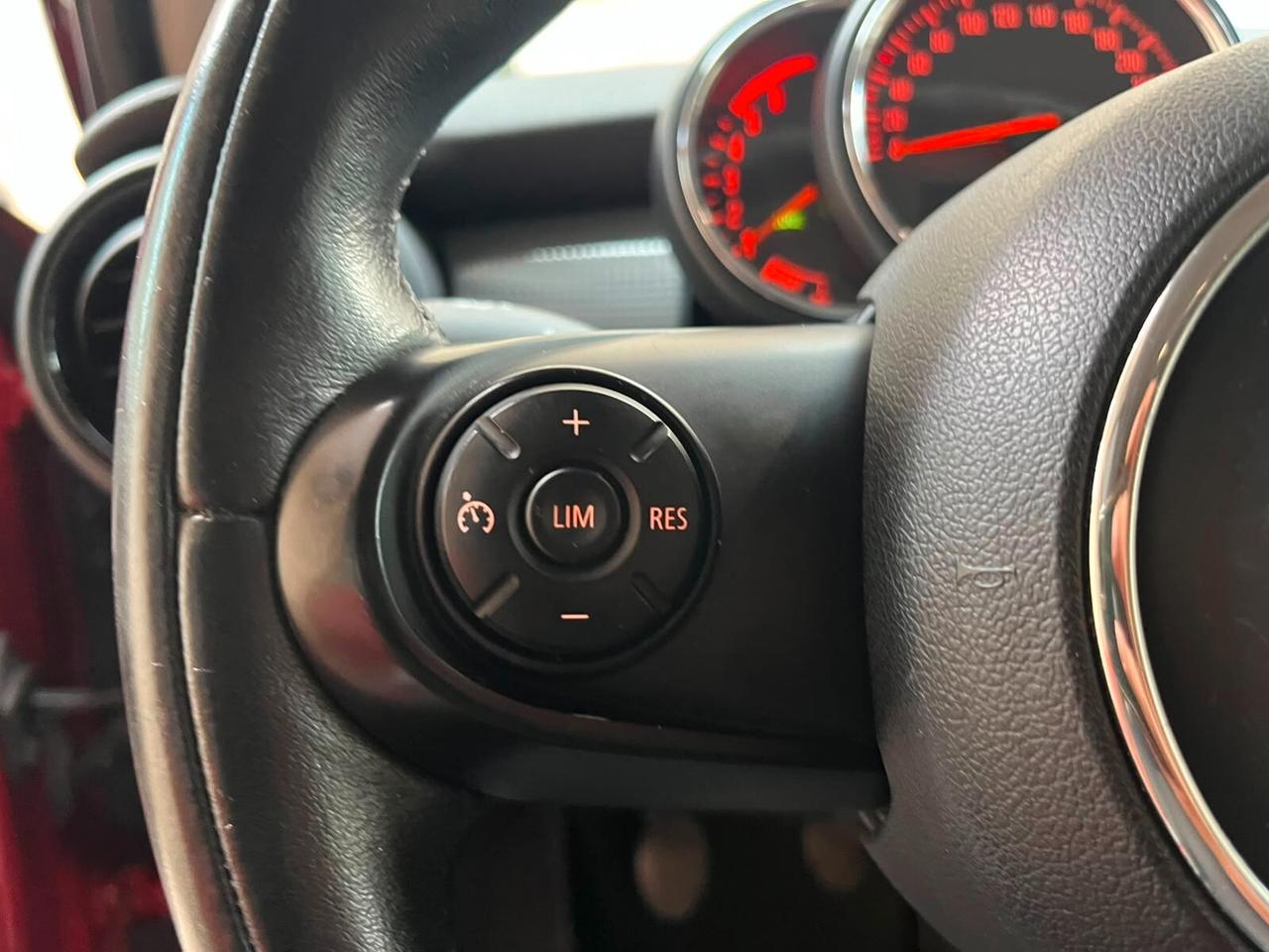 Mini Cooper 1.5D - PERFETTA - 2015