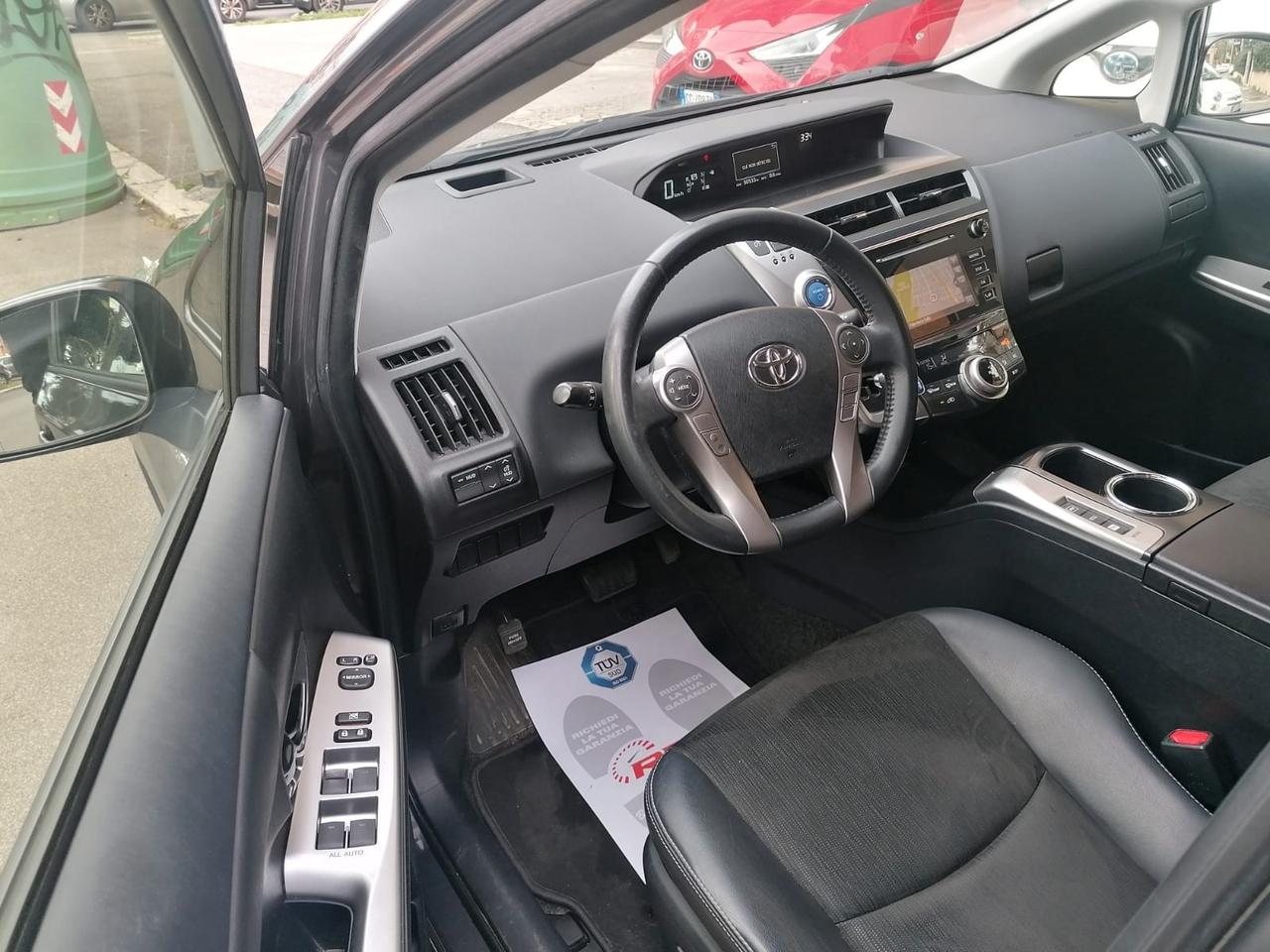 Toyota Prius + 1.8 Hybrid Lounge
