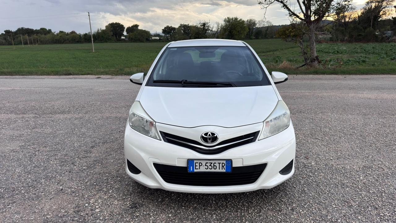 Toyota Yaris 1.0 5 porte
