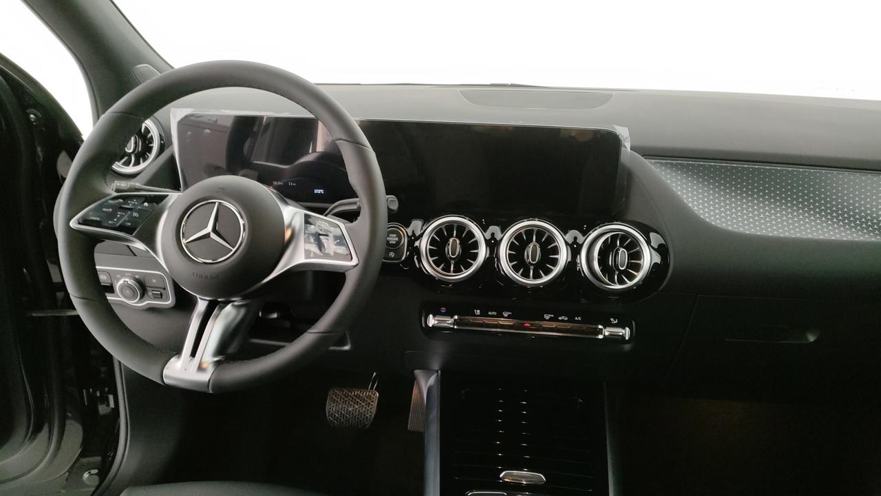 Mercedes-Benz GLA 200 d automatic