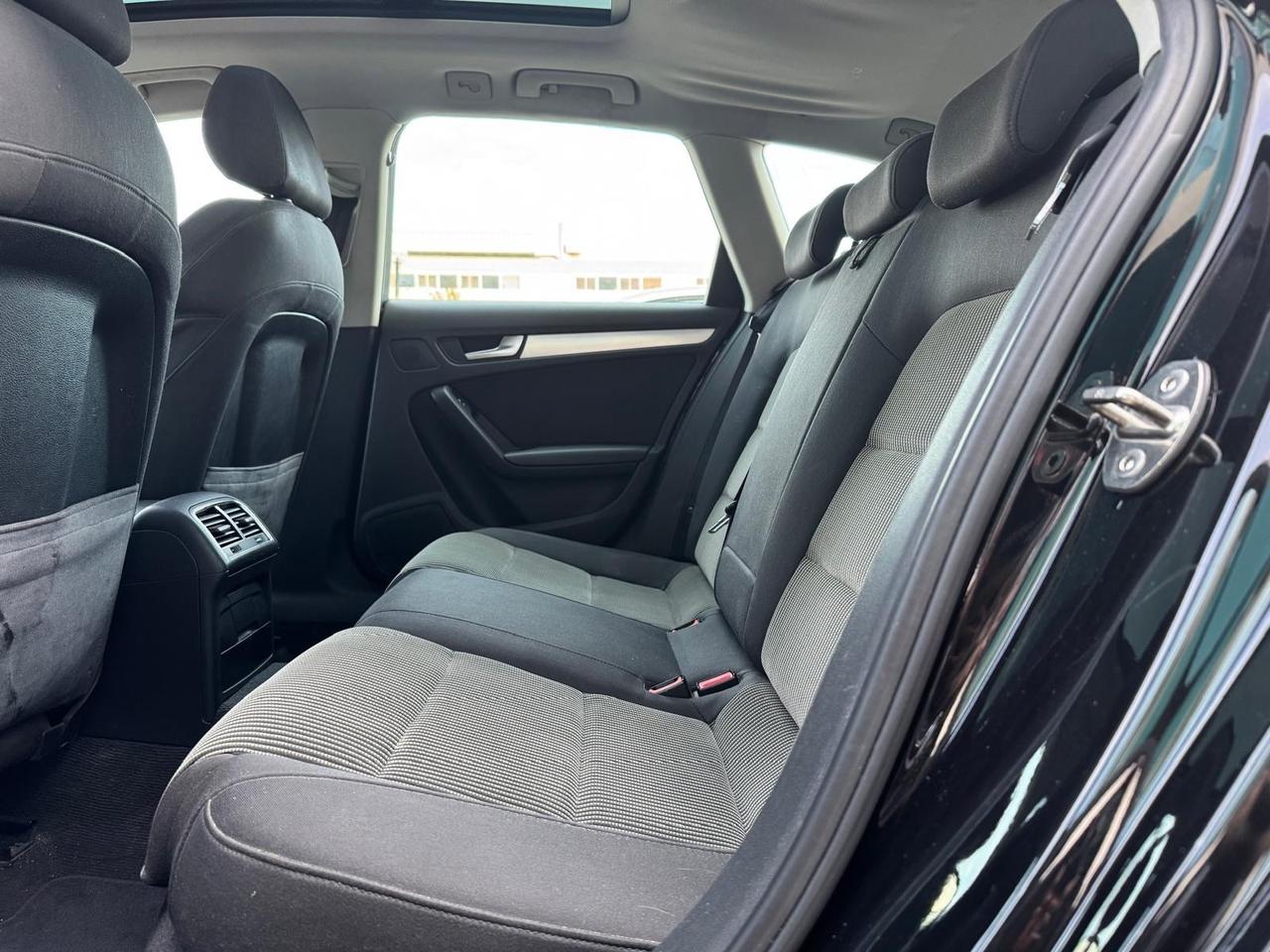 Audi A4 2.0 TDI 143CV cambio automatico