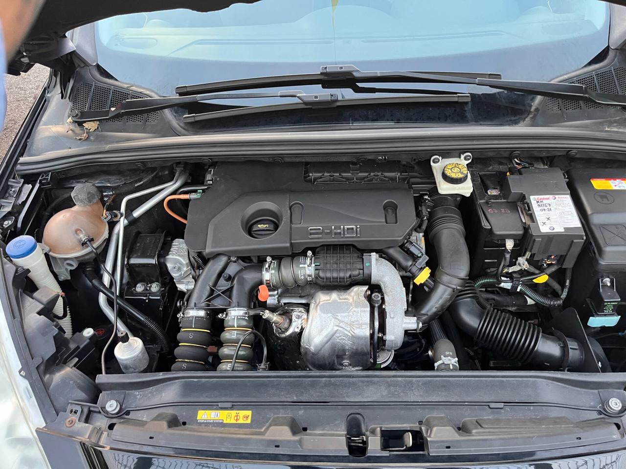Peugeot 308 1.6 8V e-HDi 112CV Stop&Start robotiz. SW Active
