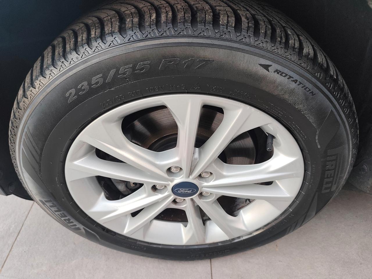 Ford Kuga 1.5 TDCI 120 CV Titanium