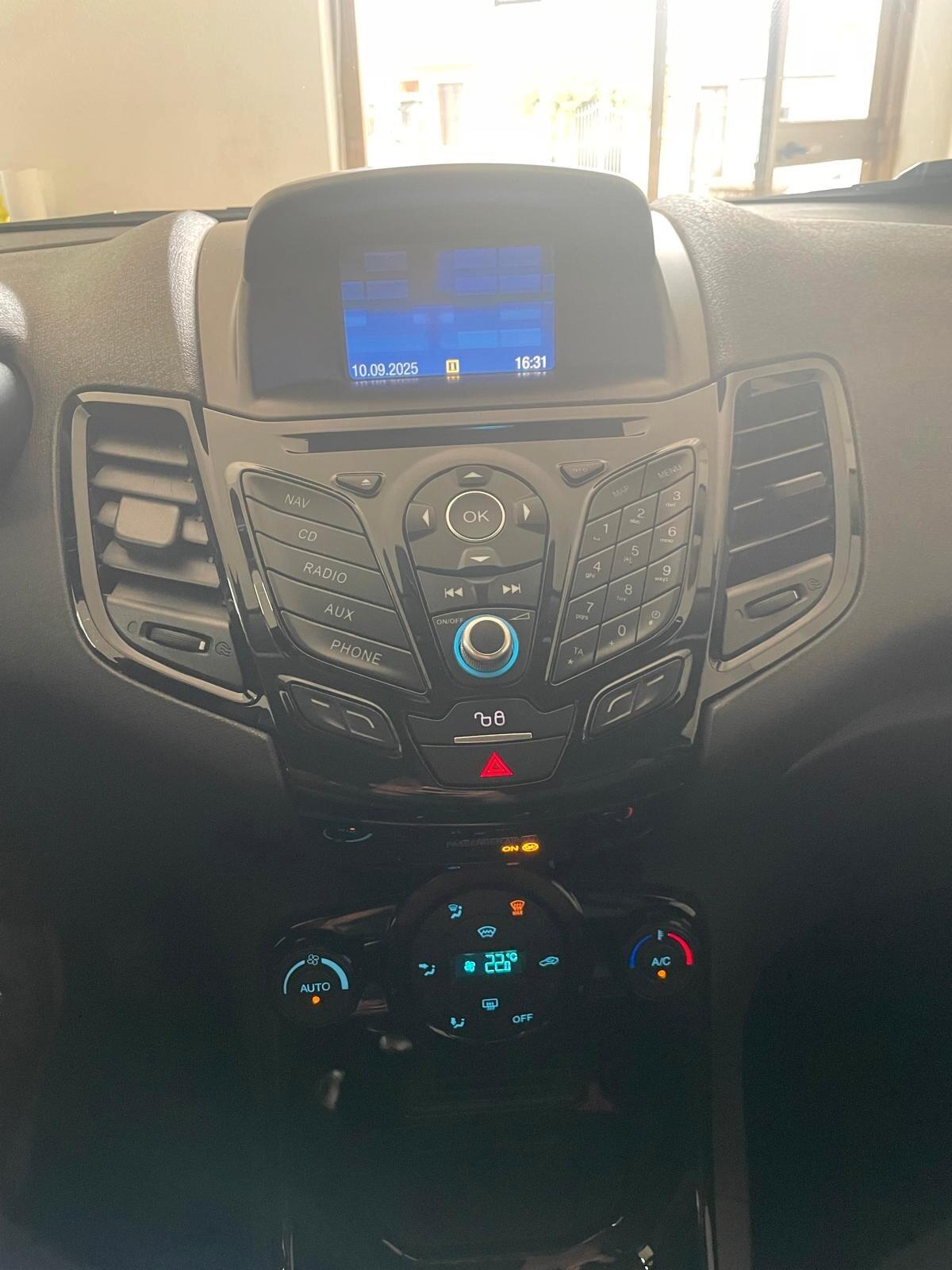 FORD FIESTA 1.5 TDCI 75 CV 5 PORTE TITANIUM