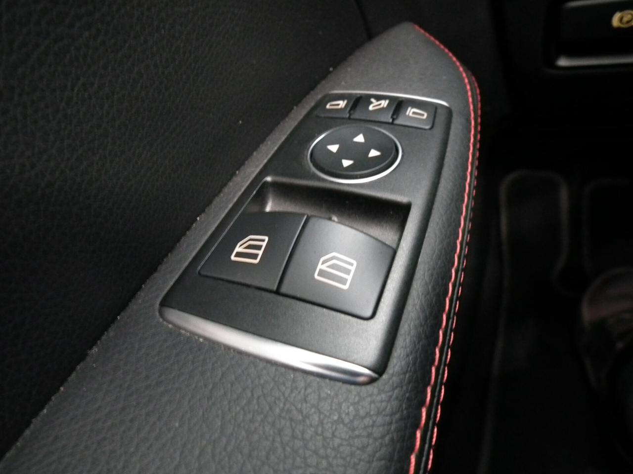 Mercedes-benz SLC 200 BZ KM 54.000 ! STUPENDA ! PREMIUM FULL OPTIONAL !