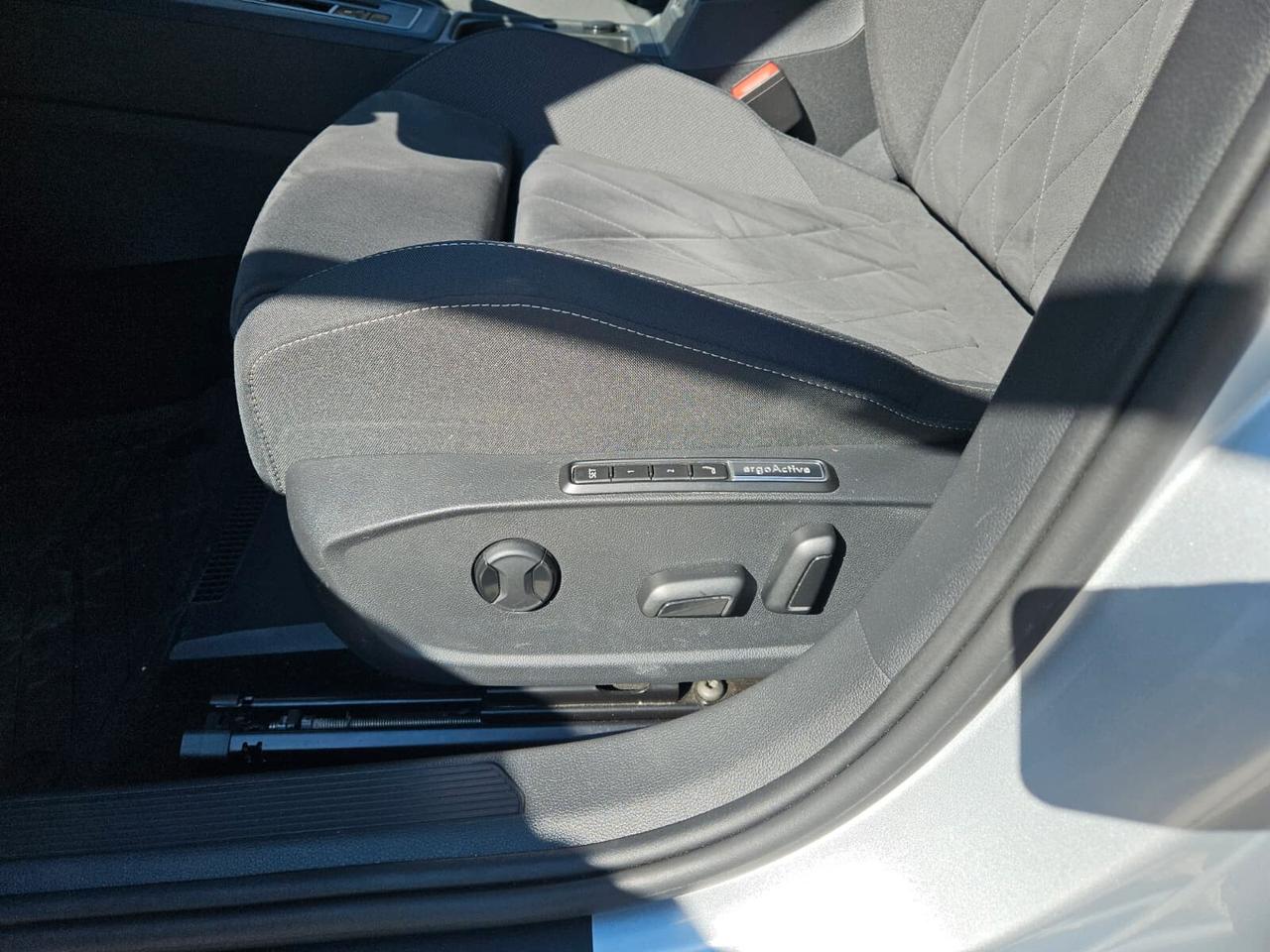 Volkswagen Golf 1.5 eTSI 130 CV EVO ACT DSG Style