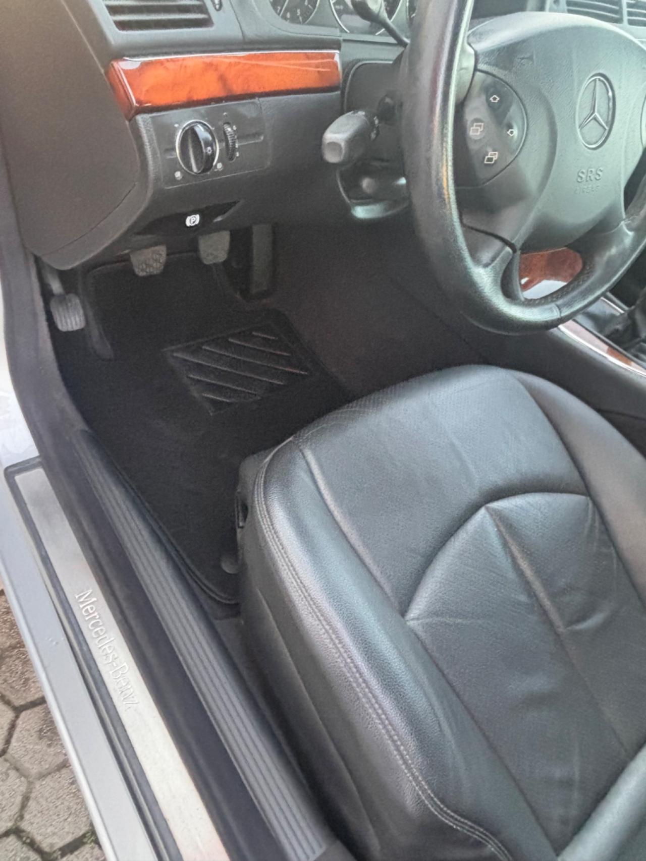 Mercedes-benz E 220 CDI cat Elegance