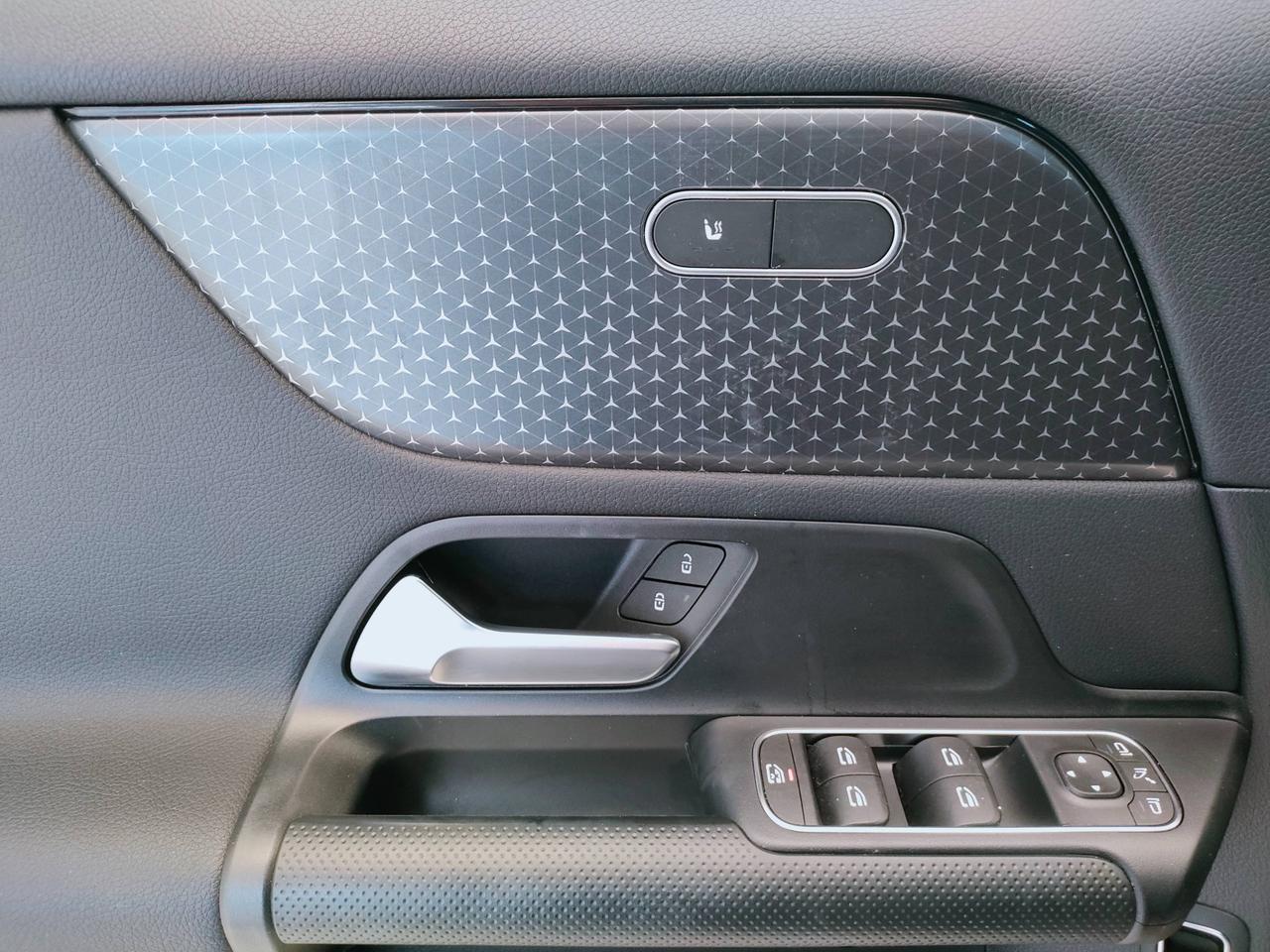 Mercedes-Benz GLA-H247 2023 - GLA 180 d Advanced auto