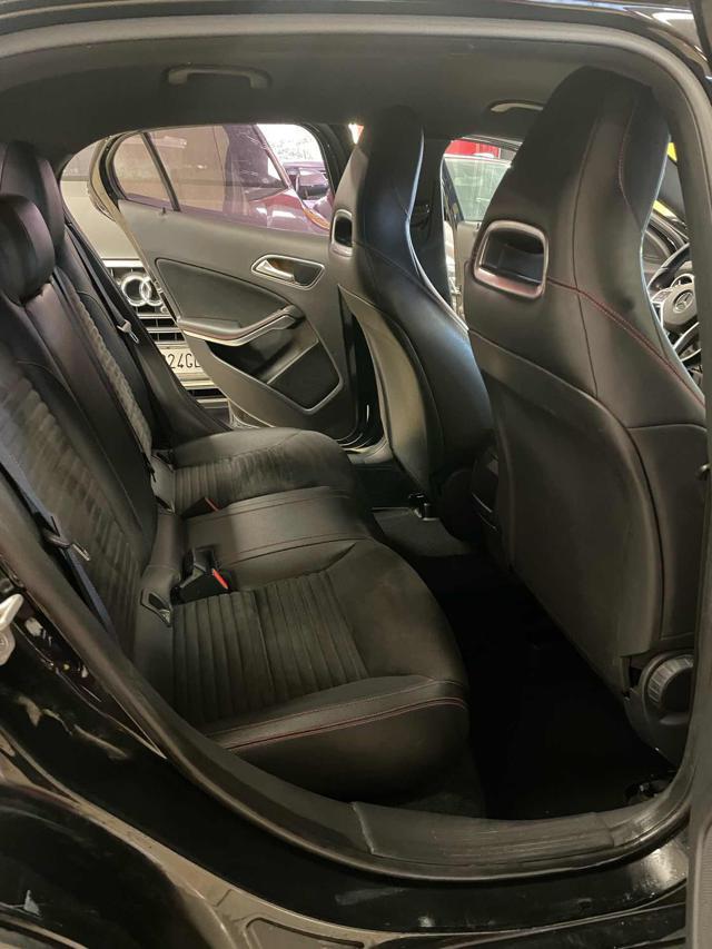 MERCEDES-BENZ GLA 200 CDI Premium*AUTOMATICA/NAVI/LED*