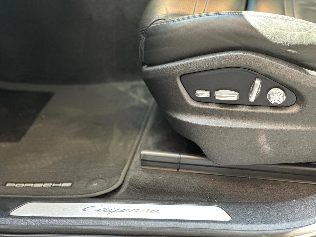 Porsche Cayenne Coupé 3.0 V6 *FULL*