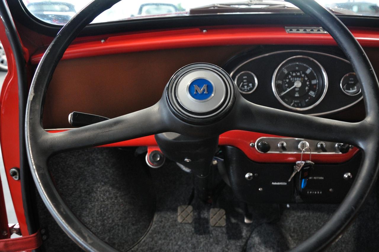 Innocenti Mini replica Morris Cooper S 1275