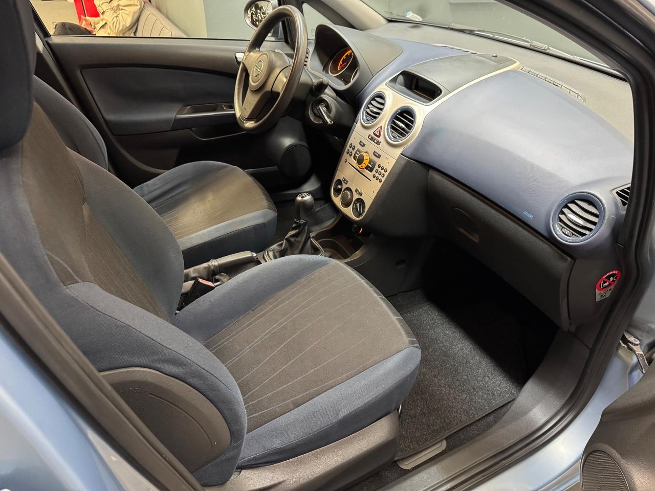 Opel Corsa 1.2 5 porte Cosmo
