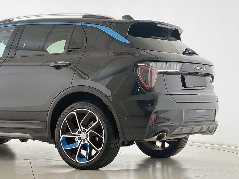 Lynk & Co 01 01 PHEV