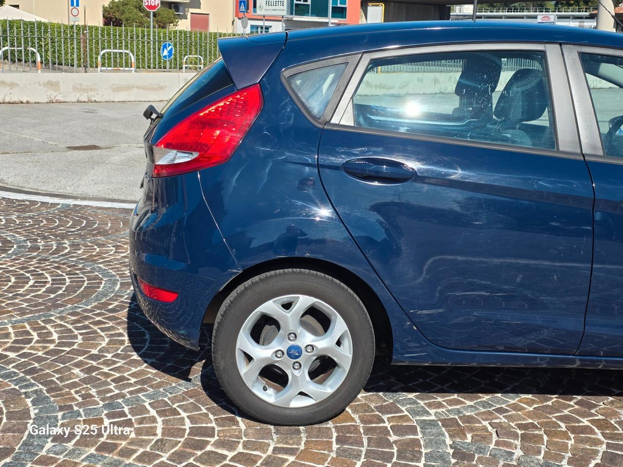 Ford Fiesta 1.4 TDCi 70CV 5 porte Titanium