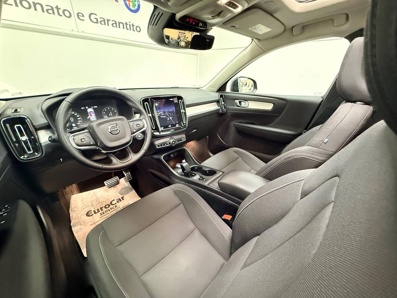 Volvo XC40 1.5 T2 aut 129cv Neopatentati Momentum 05/2022