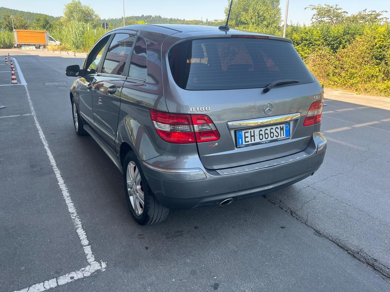 Mercedes-benz B 180 CDI PREMIUM 2011