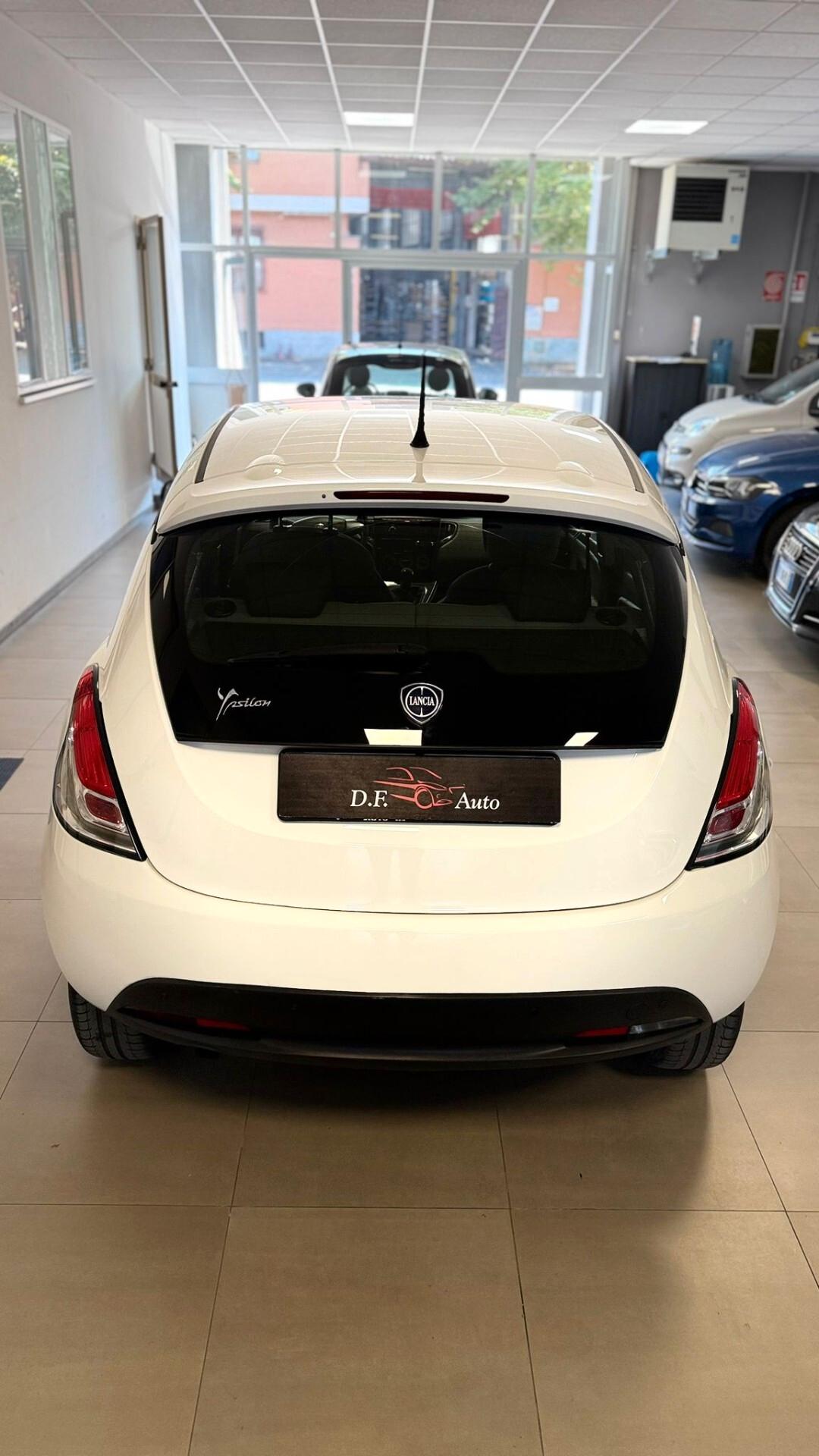 Lancia Ypsilon 0.9 TwinAir 85 CV 5 porte S&S Gold