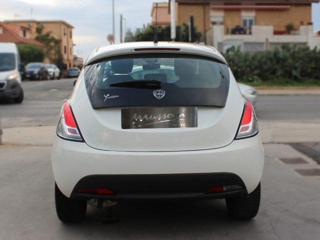 LANCIA Ypsilon 1.2 69 CV 5 porte Silver