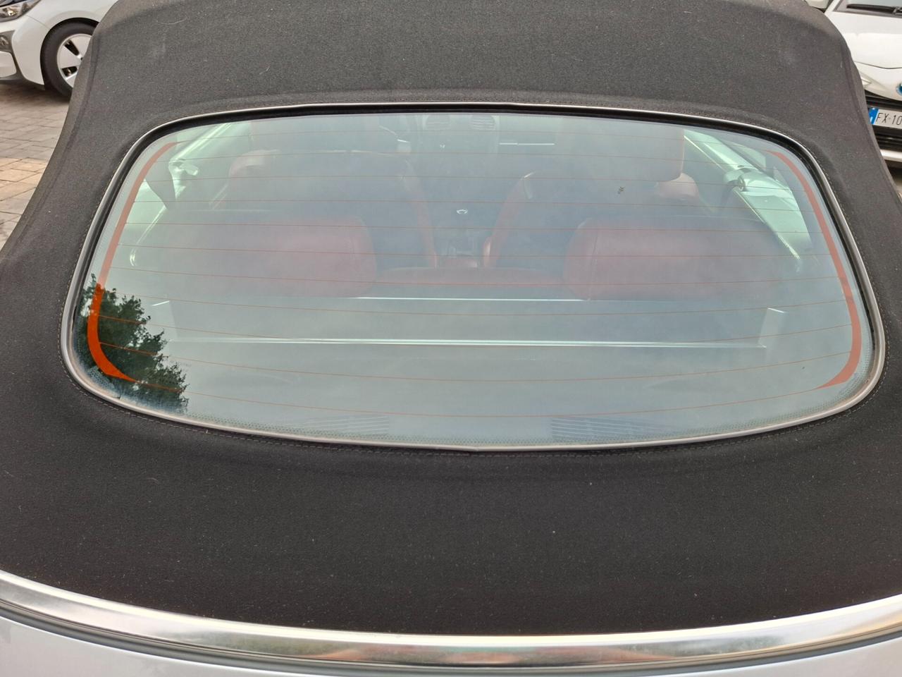 Volkswagen New Beetle 2.0 Cabrio tagliandata INTERESSE STORICO