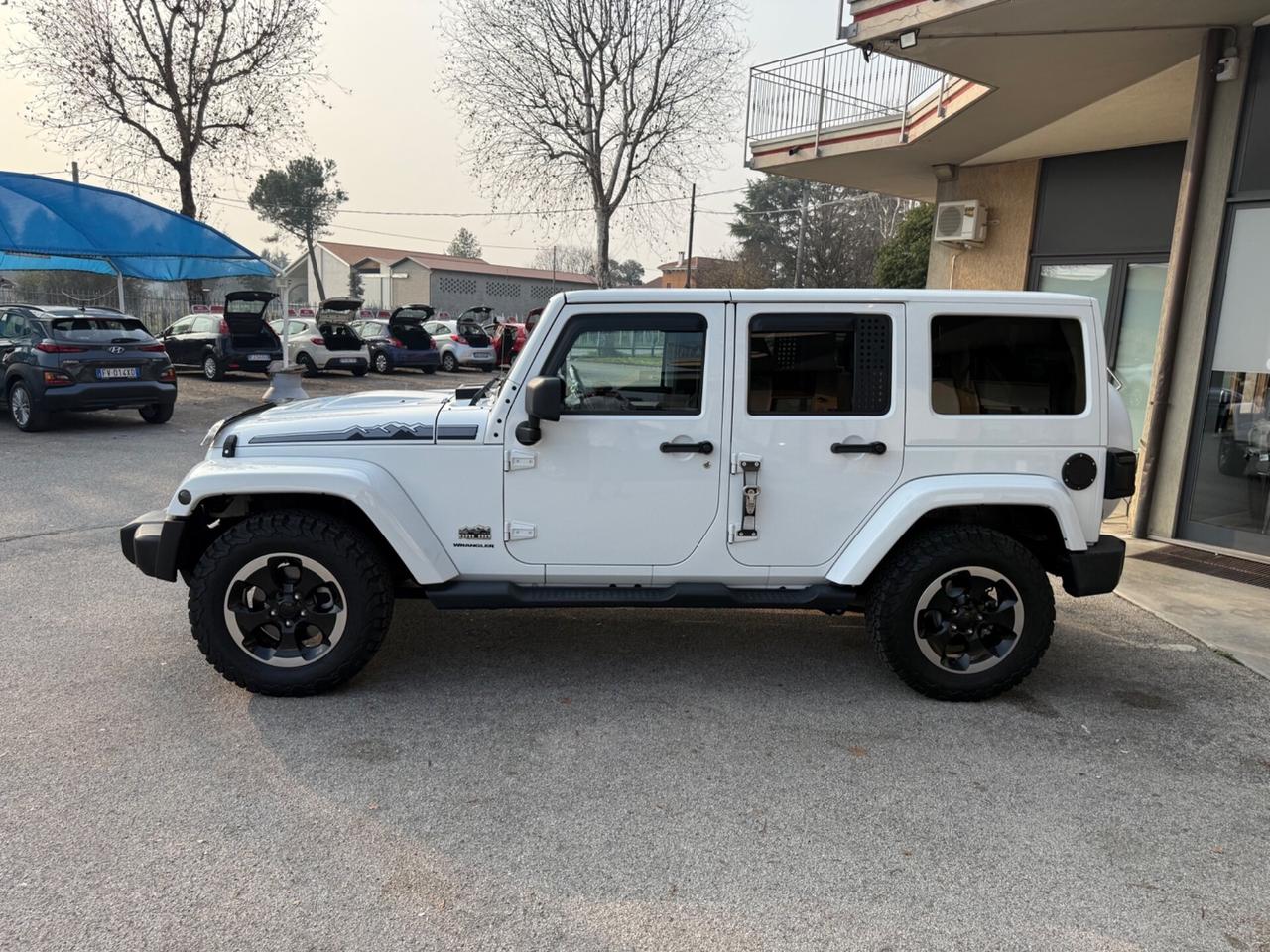 Jeep Wrangler Unlimited 2.8 CRD DPF Sahara Auto