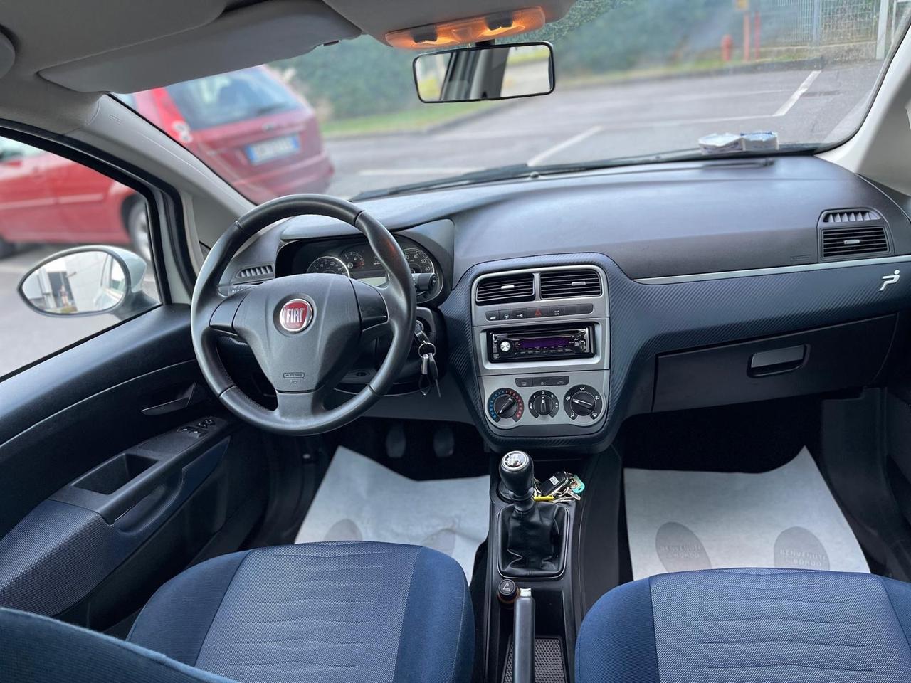 Fiat Grande Punto 1.4 5P Fun 57 kw