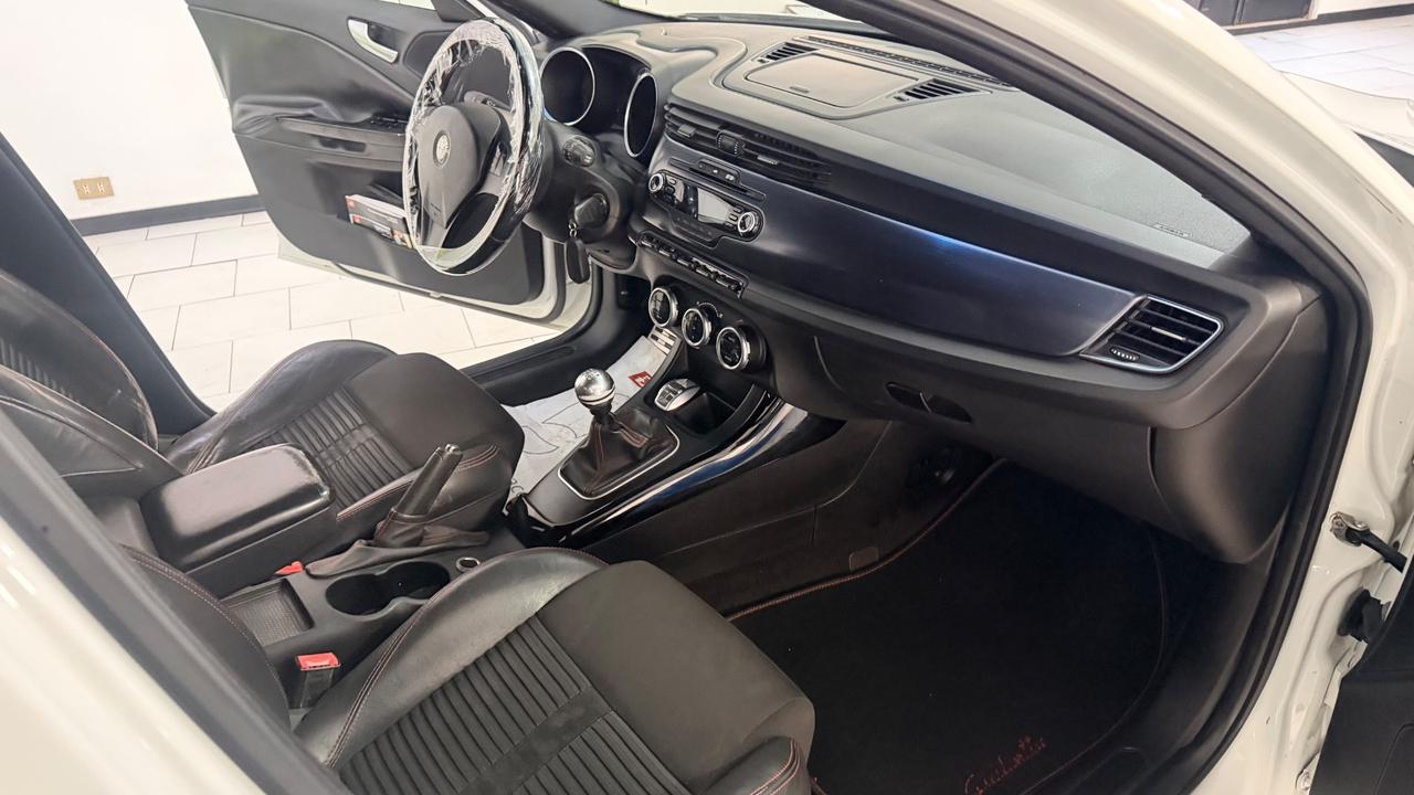 Alfa Romeo Giulietta 1750 TBi Quadrifoglio Verde