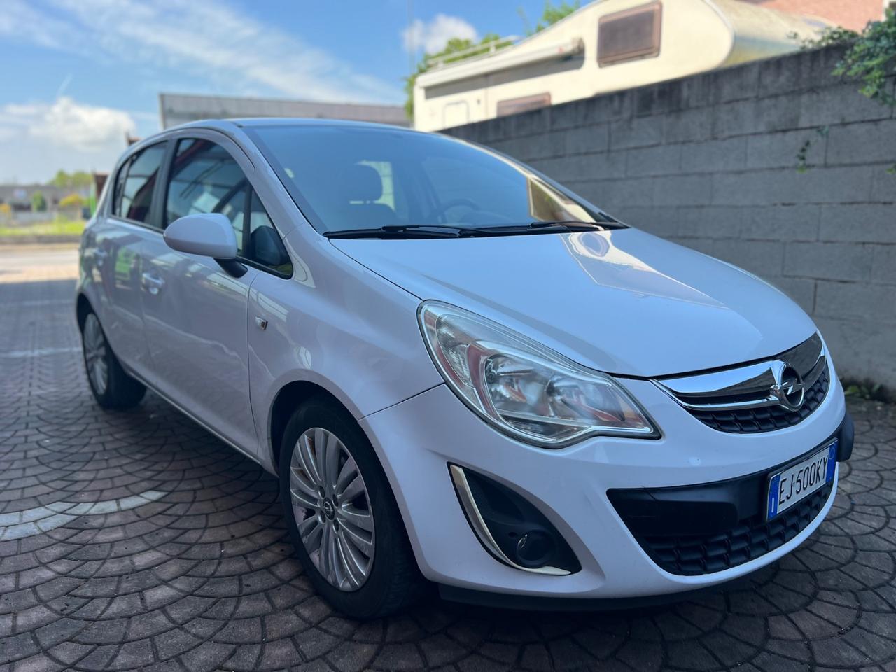 Opel Corsa 1.2 5porte GPL - Garanzia 12 mesi