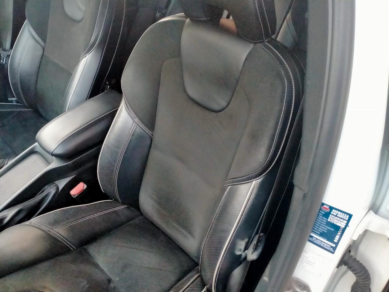 Volvo V40 2.0D3 R-DESIGN GEARTRONIC 8M M.Y.17 E6 FULL LED SYSTEM /PELLE ALCANTARA