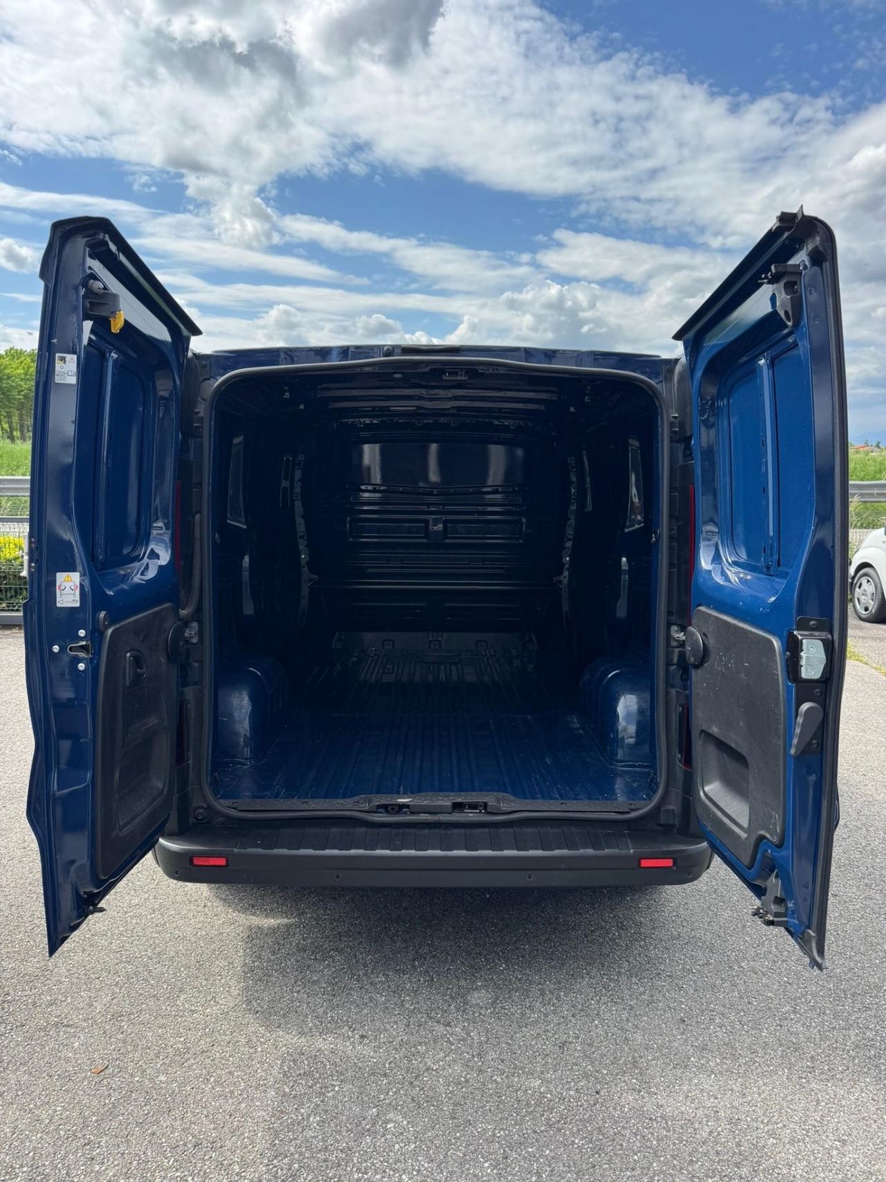 Renault Trafic T29 2.0 dCi 120CV PC-TN Furgone Ice