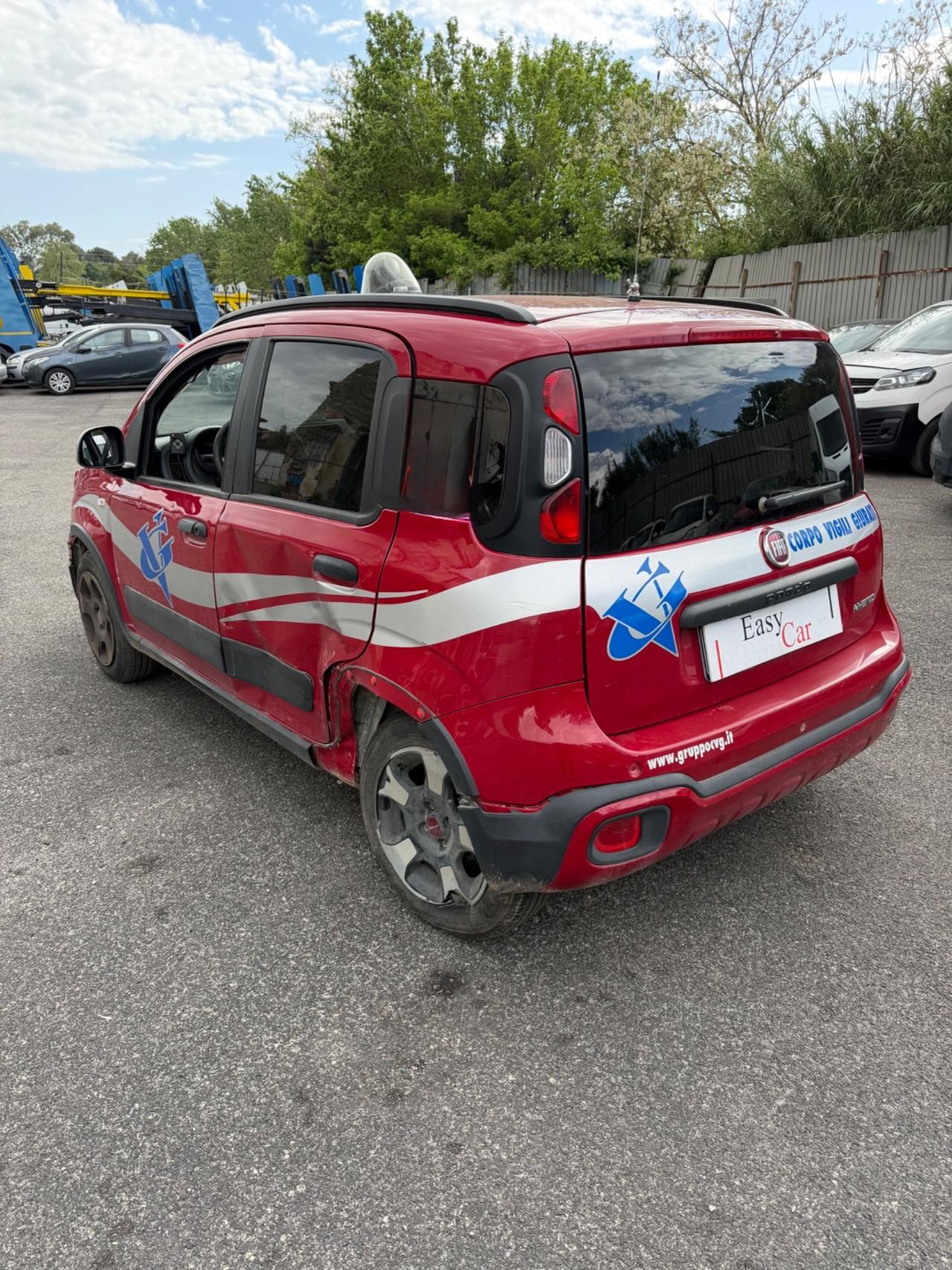 Fiat Panda Cross 1.0 Hybrid SINISTRATA