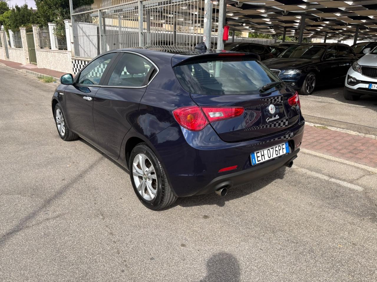Alfa Romeo Giulietta 2.0 JTDm Distinctive 2011