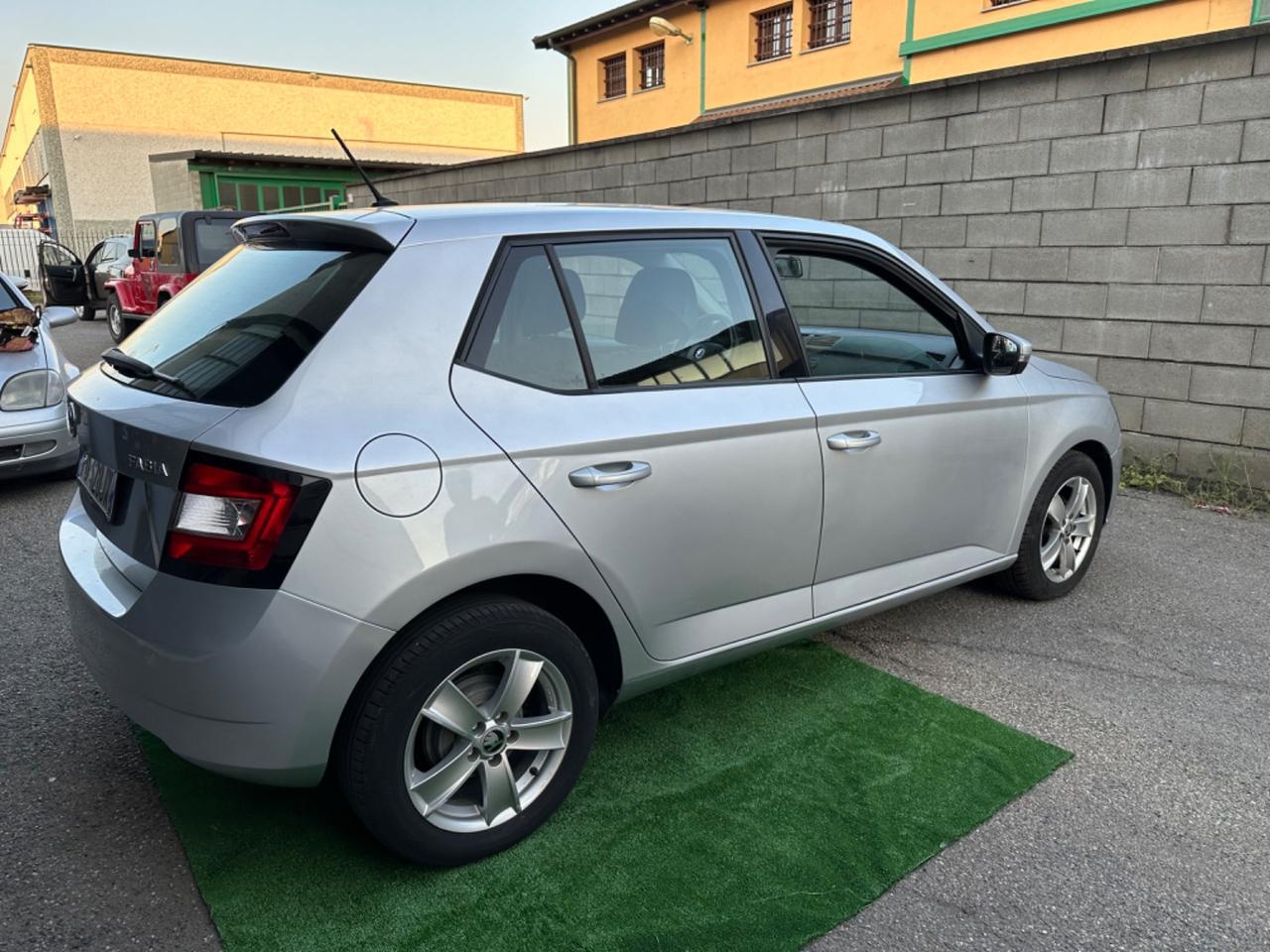 SKODA FABIA BENZINA 37 MILA KM NEOPATENTATI