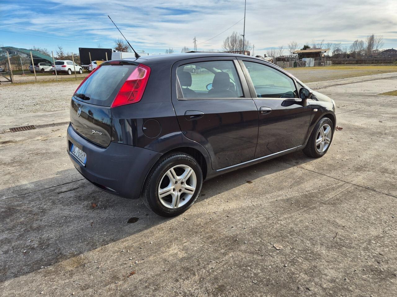 Fiat Grande Punto Grande Punto 1.4 Starjet 16V 5 p