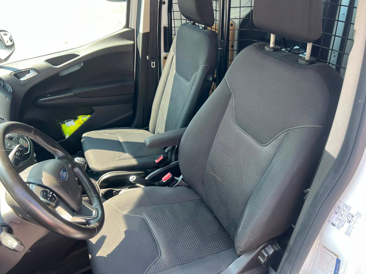 Transit Courier 1.5 TDCi 100CV Van Tr
