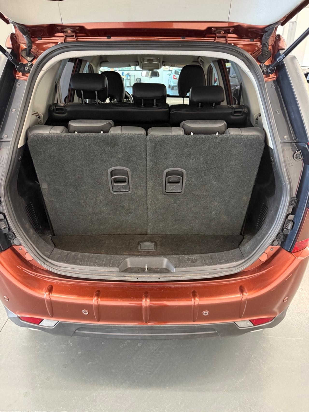 Mahindra XUV500 2.2 16V FWD W10