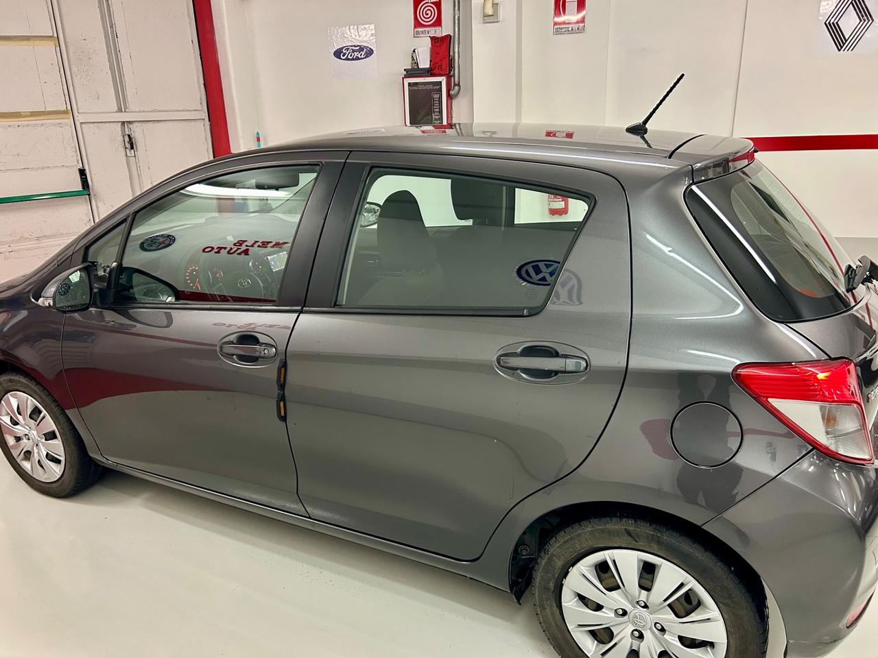 Toyota Yaris 1.0 5 porte Lounge