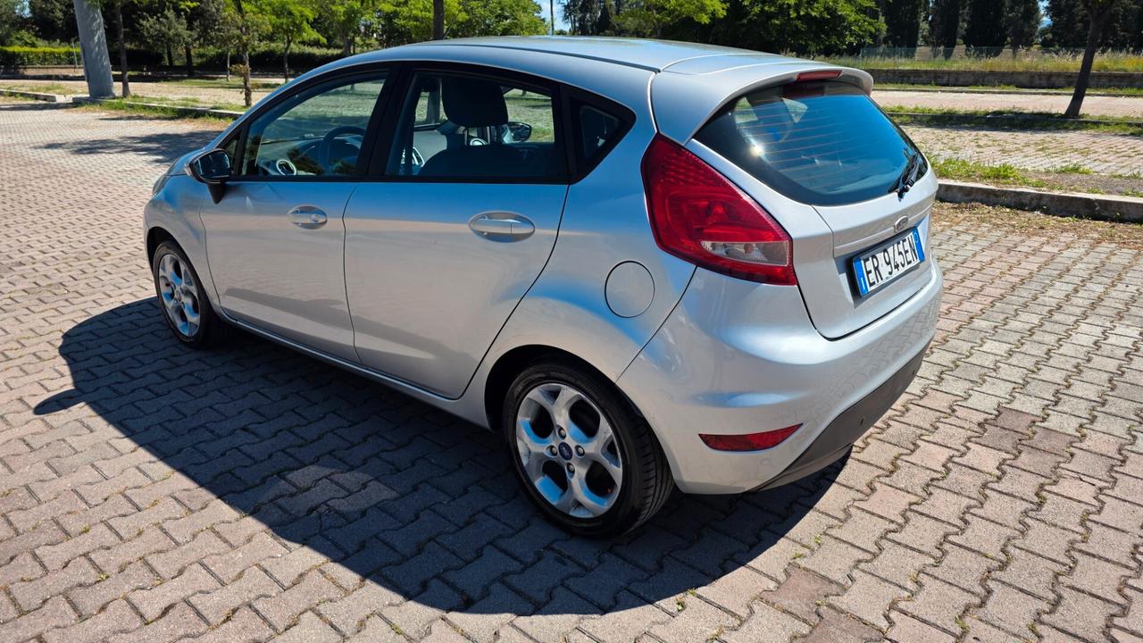 Ford Fiesta 1.4 5p. Bz.- GPL Titanium
