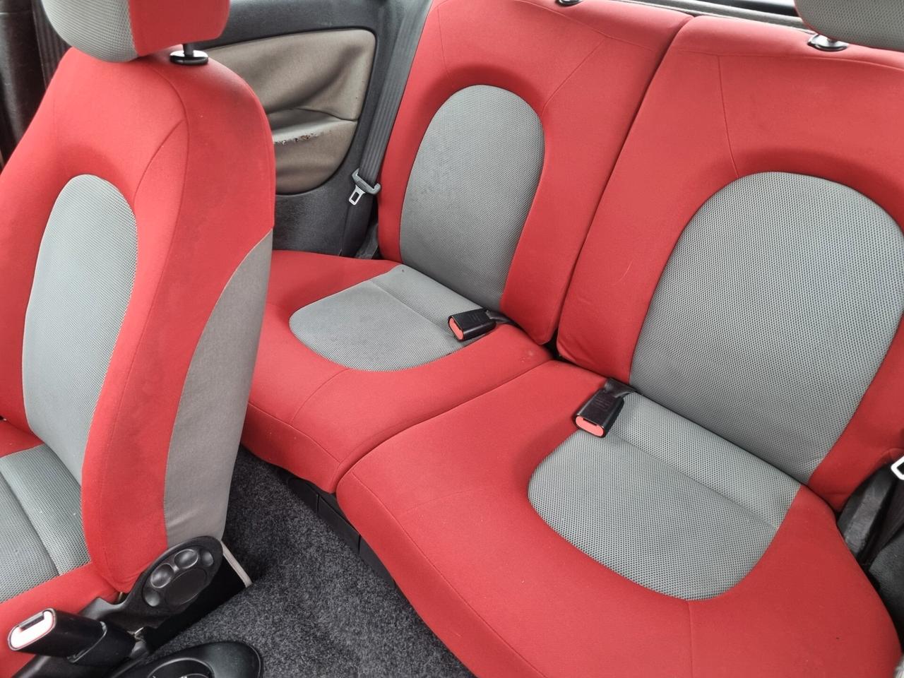 Lancia Ypsilon 1.2 16V Oro