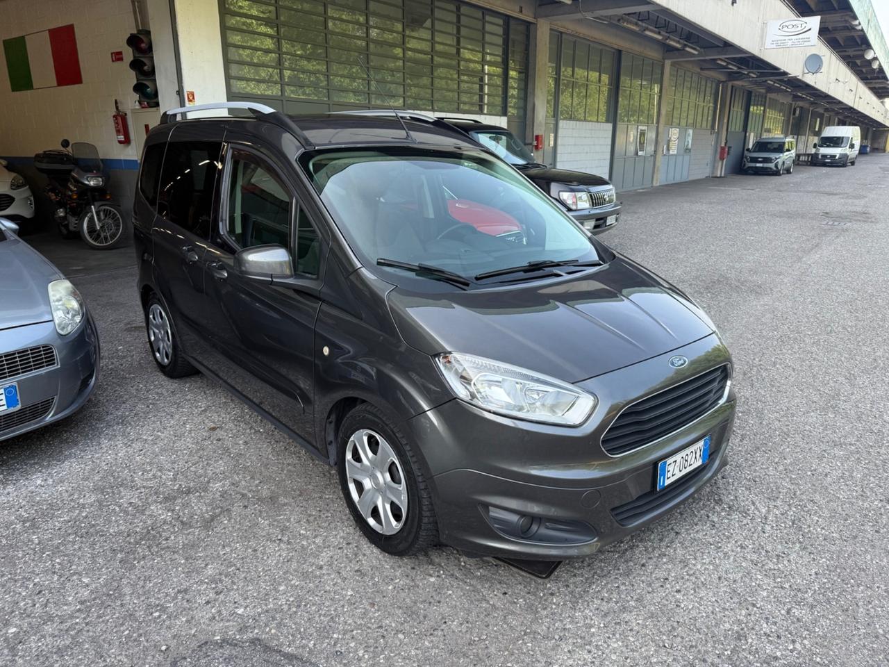 Ford Tourneo Courier Tourneo Courier 1.5 TDCI 75 CV Titanium