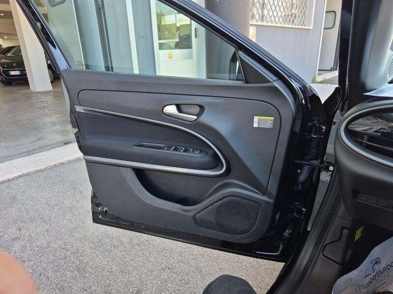 FIAT 600 (2023-->) Hybrid 145 CV DCT MHEV